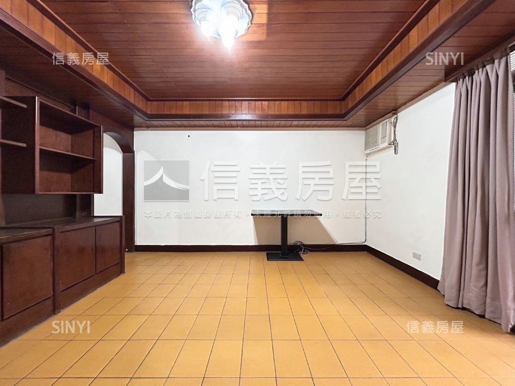 南勢角標準格局三房房屋室內格局與周邊環境