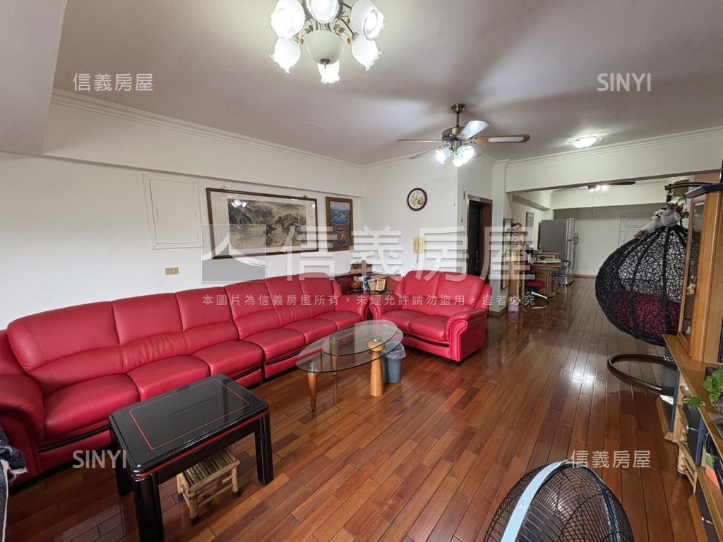 帝王三面採光景觀四房房屋室內格局與周邊環境