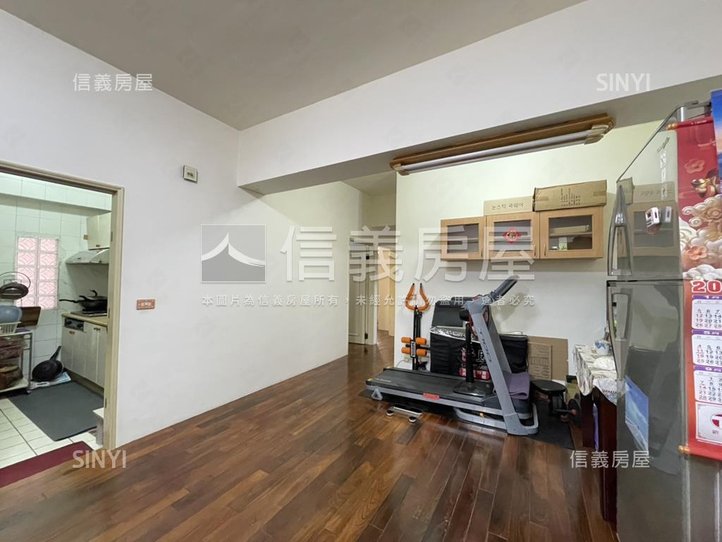 武陵路大三房加平面車位房屋室內格局與周邊環境