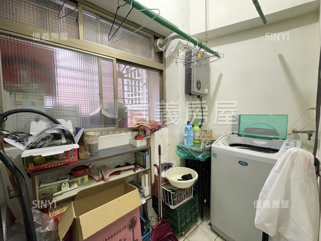 武陵路大三房加平面車位房屋室內格局與周邊環境