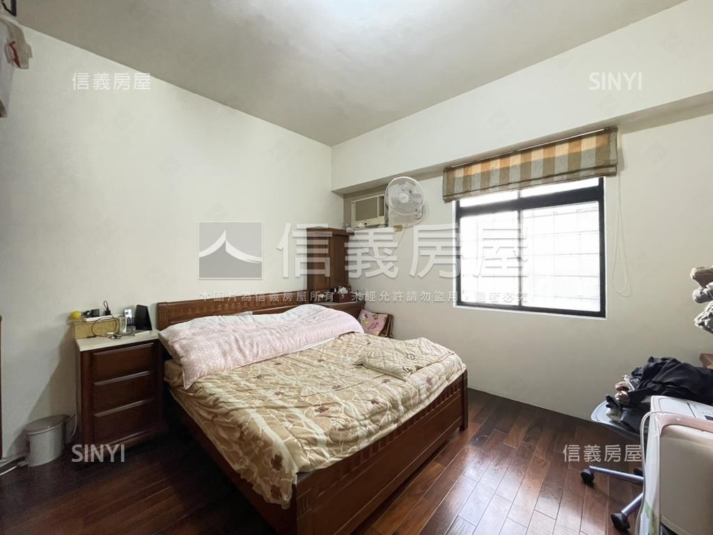 武陵路大三房加平面車位房屋室內格局與周邊環境