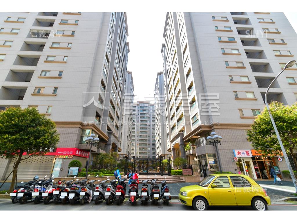 國紐約廣場三房一室有車位房屋室內格局與周邊環境