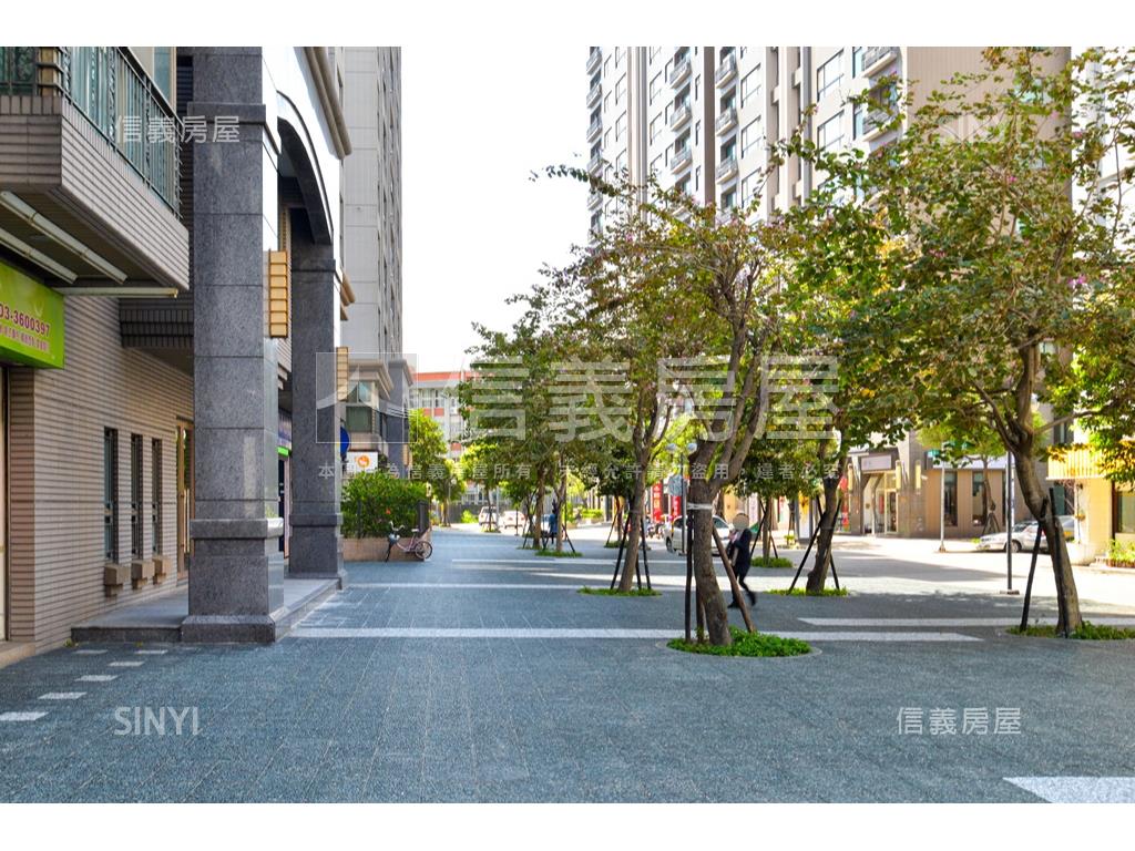 國紐約廣場三房一室有車位房屋室內格局與周邊環境