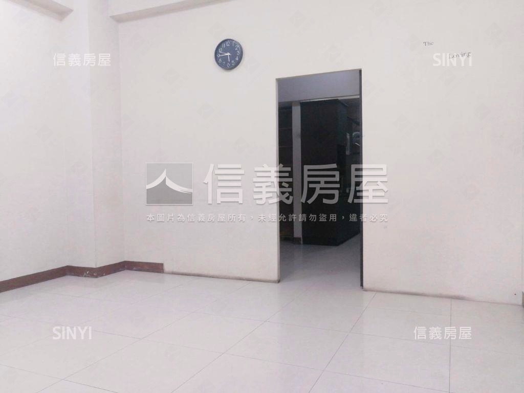仁武八德西路面寬金店房屋室內格局與周邊環境