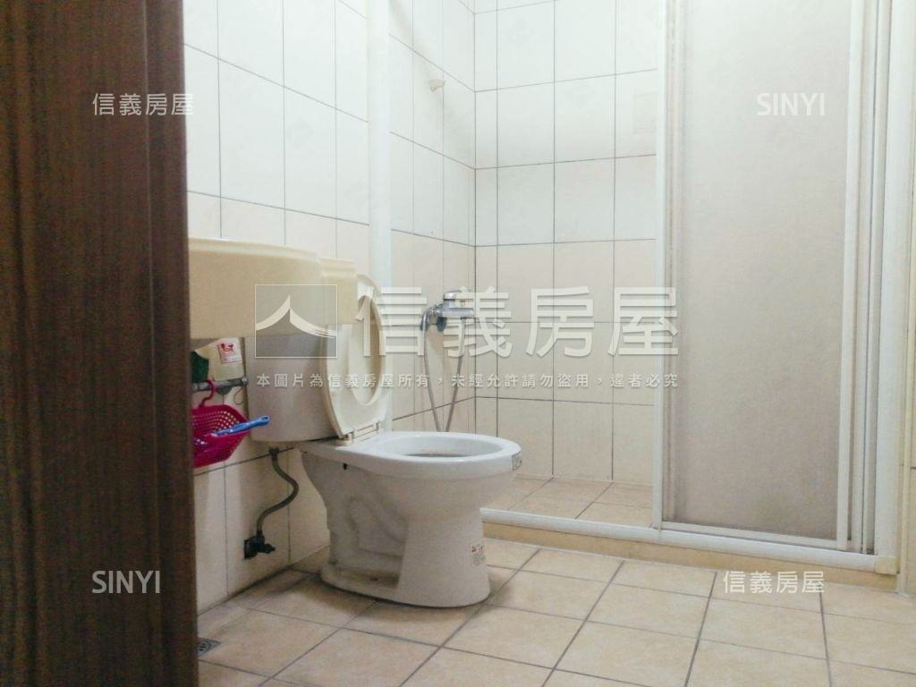 仁武八德西路面寬金店房屋室內格局與周邊環境