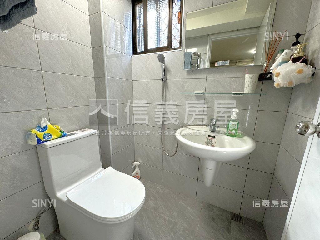 近科工館輕軌機能好美透天房屋室內格局與周邊環境
