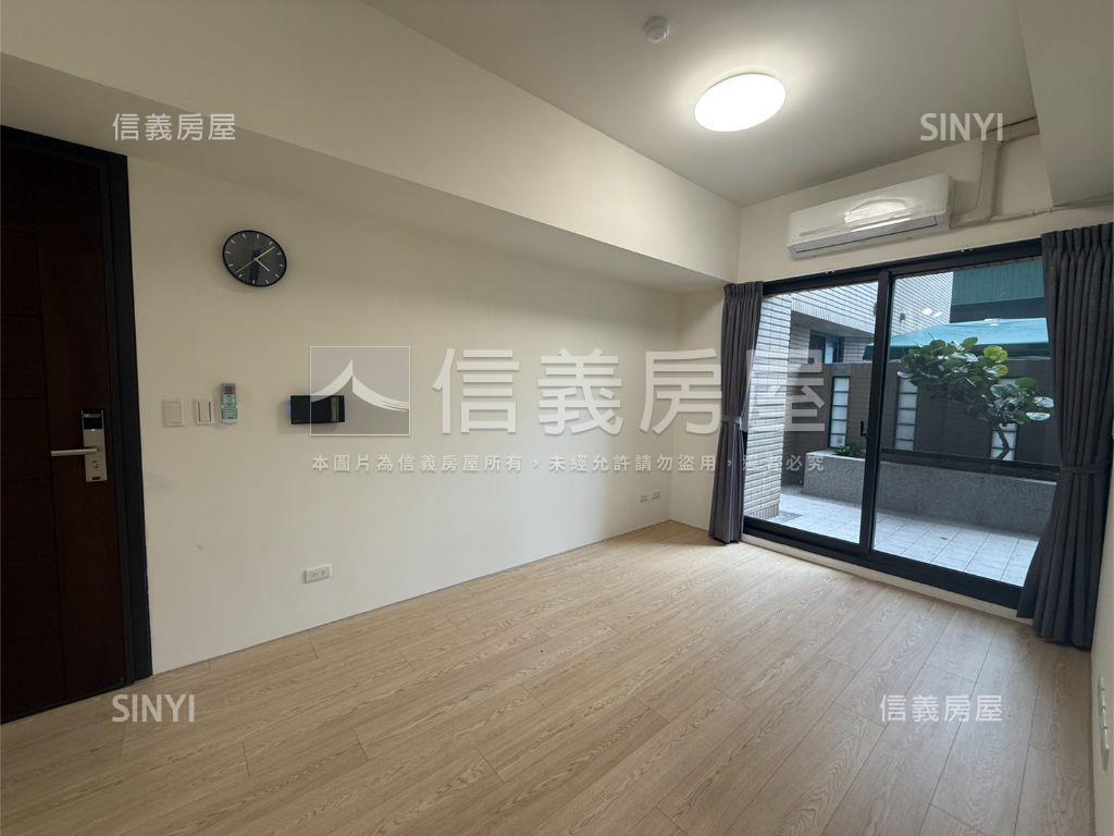 專任東區兩房兩衛大露臺戶房屋室內格局與周邊環境