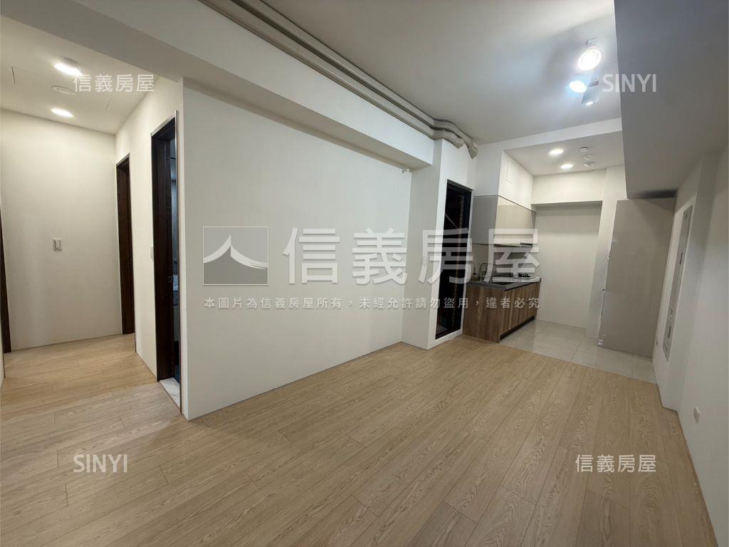 專任東區兩房兩衛大露臺戶房屋室內格局與周邊環境
