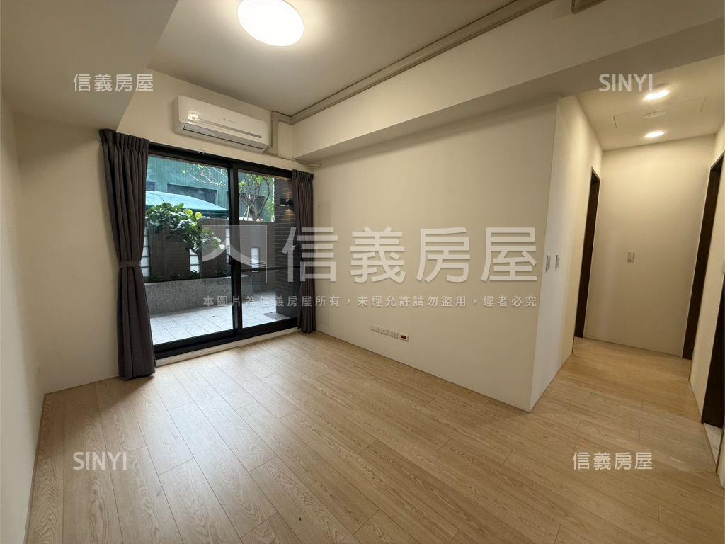 專任東區兩房兩衛大露臺戶房屋室內格局與周邊環境