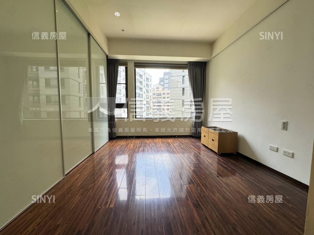 敦藏美景豪邸房屋室內格局與周邊環境
