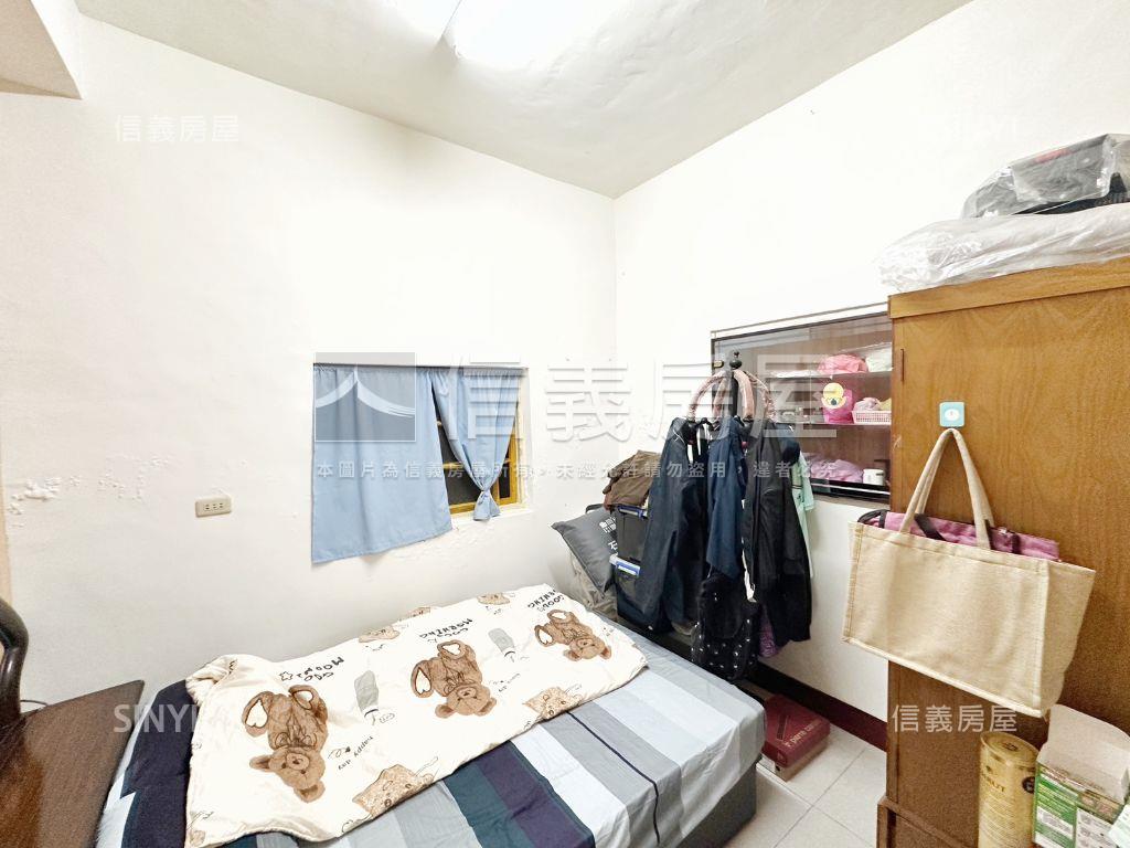 捷運站鳳西學區超值透天房屋室內格局與周邊環境