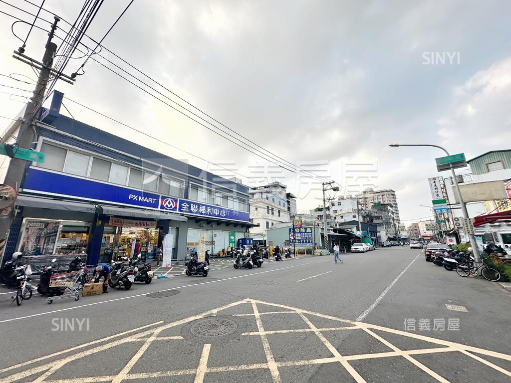 捷運站鳳西學區超值透天房屋室內格局與周邊環境