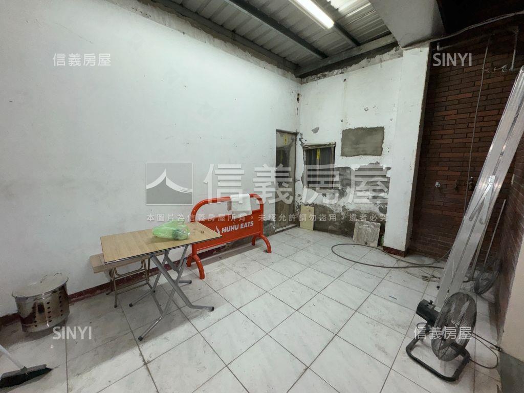 重新路稀有黃金人潮店面房屋室內格局與周邊環境