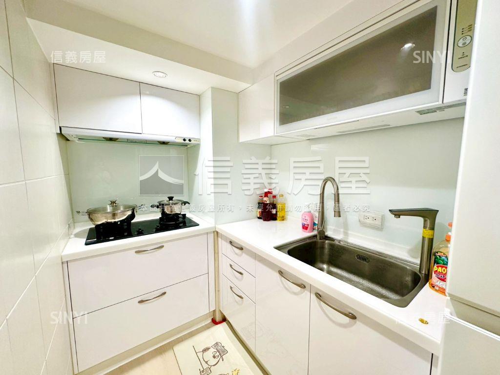 愛迪生精緻兩房車位房屋室內格局與周邊環境