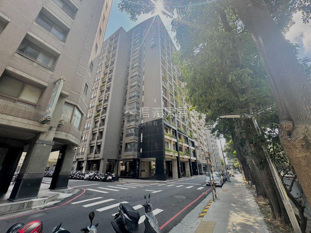 再現。河畔。惠宇人文臻觀房屋室內格局與周邊環境