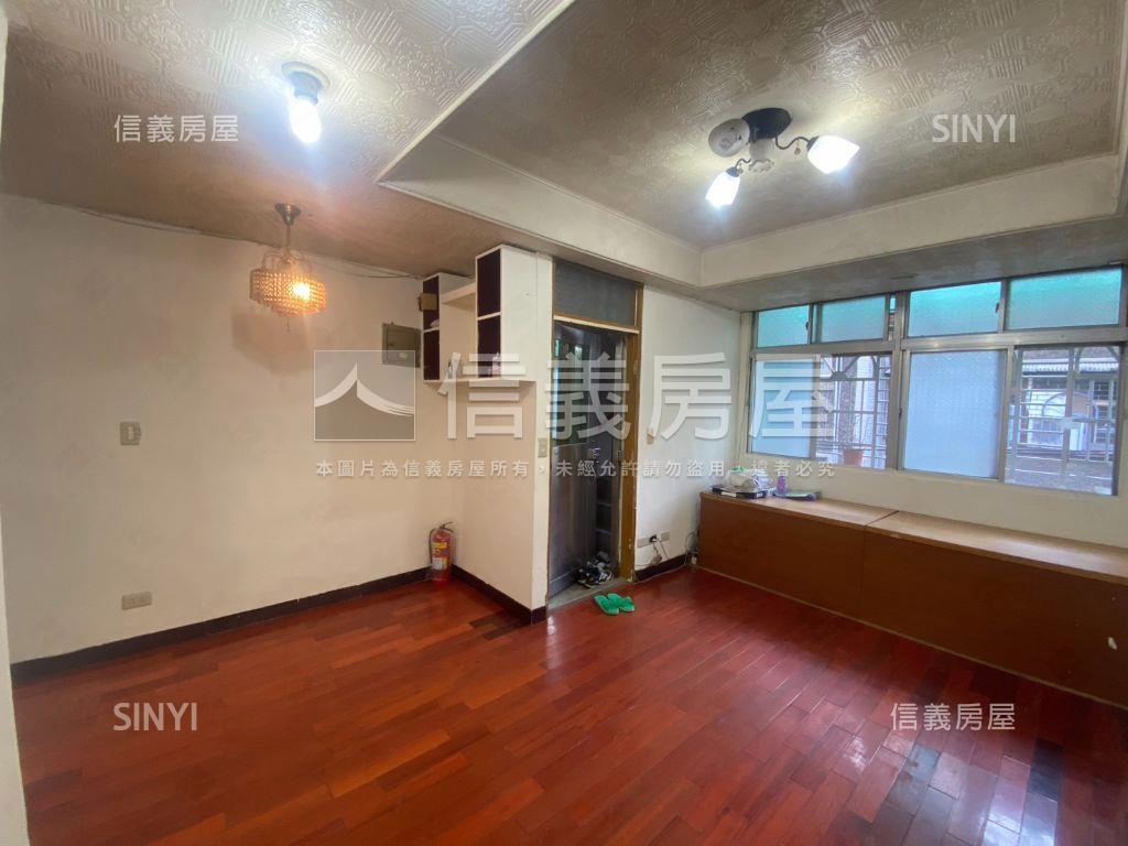 龍山國小好入手三房美寓房屋室內格局與周邊環境
