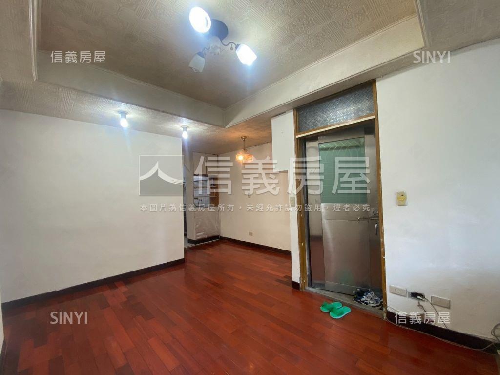 龍山國小好入手三房美寓房屋室內格局與周邊環境
