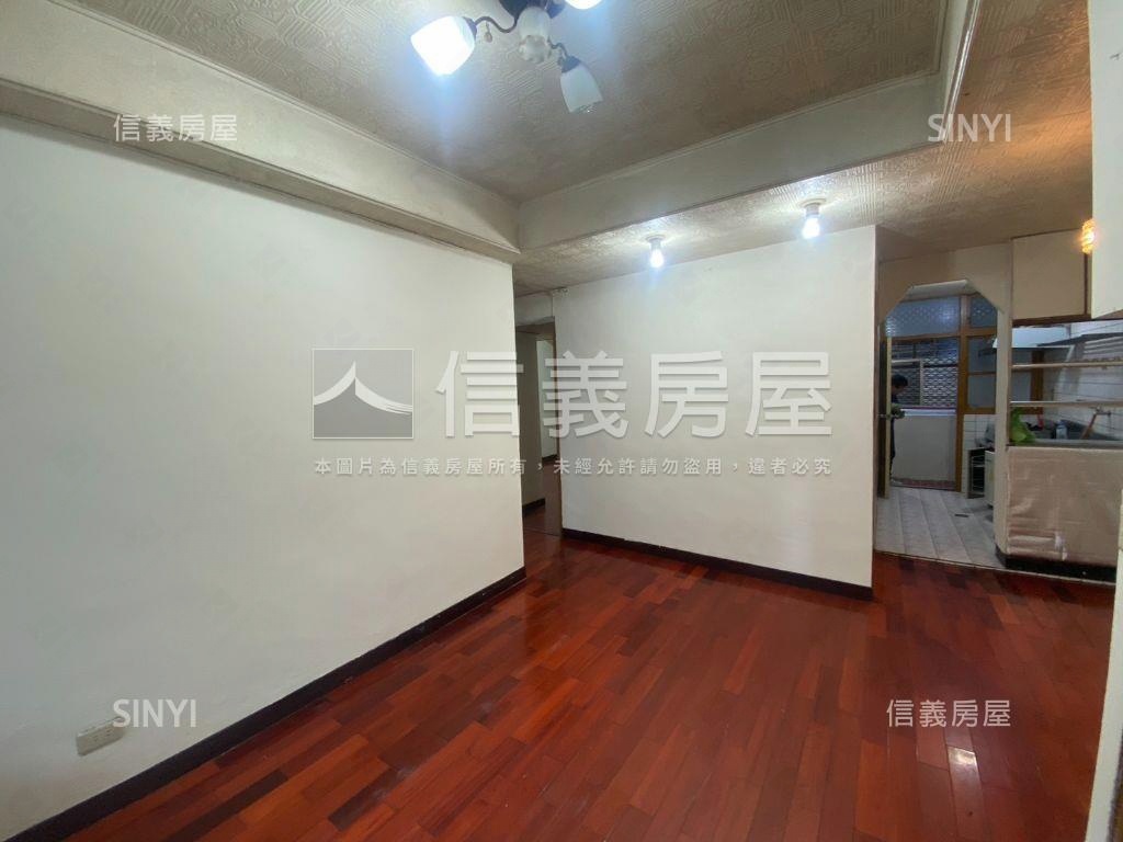 龍山國小好入手三房美寓房屋室內格局與周邊環境