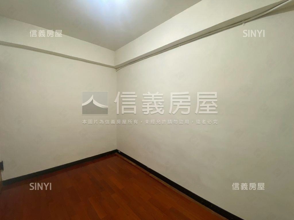 龍山國小好入手三房美寓房屋室內格局與周邊環境