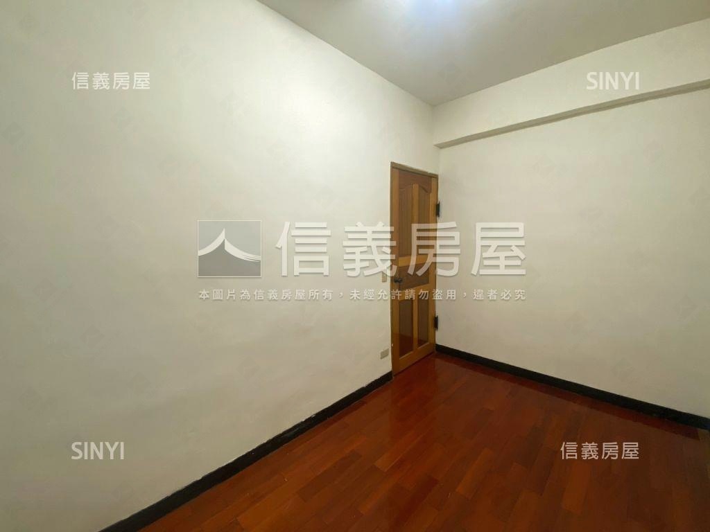 龍山國小好入手三房美寓房屋室內格局與周邊環境
