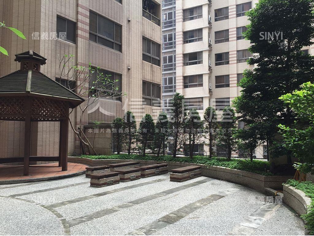 近重劃區假期套房車位房屋室內格局與周邊環境