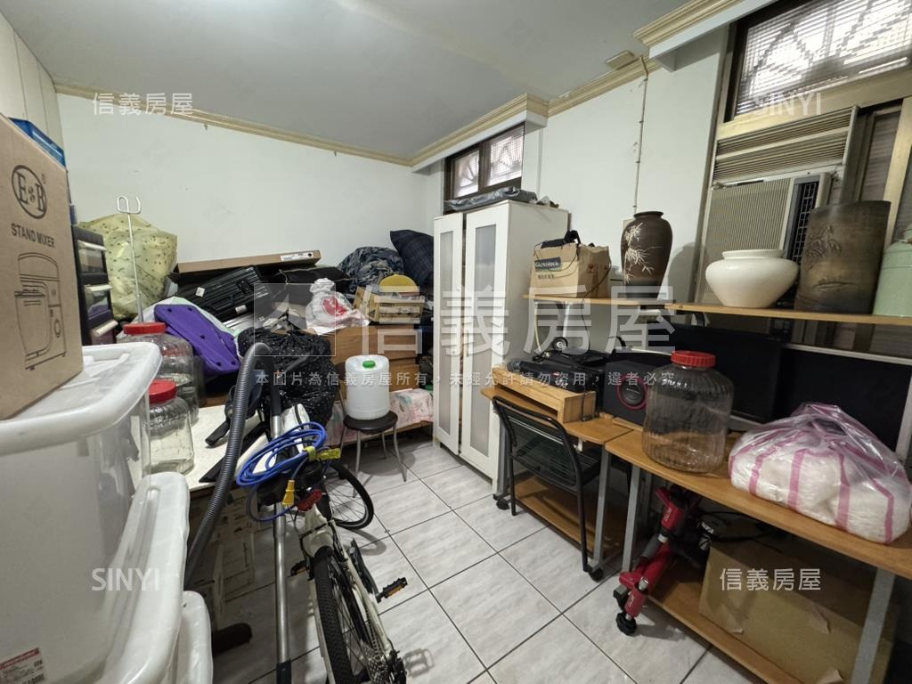 中原商圈熱鬧金店面房屋室內格局與周邊環境