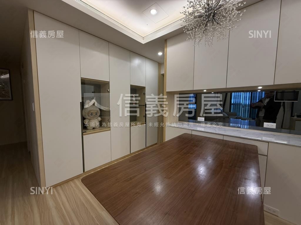 寶石高樓３房平面車位房屋室內格局與周邊環境