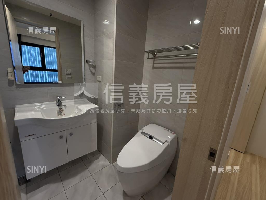 寶石高樓３房平面車位房屋室內格局與周邊環境