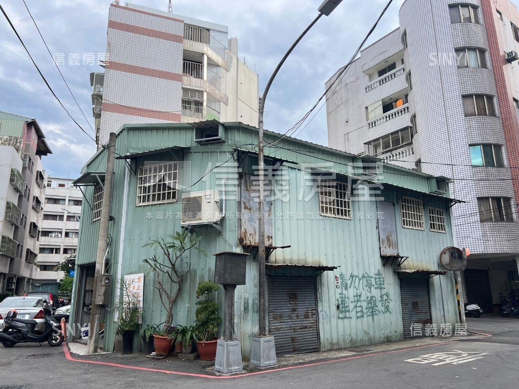 水湳三面臨路低總價角地房屋室內格局與周邊環境