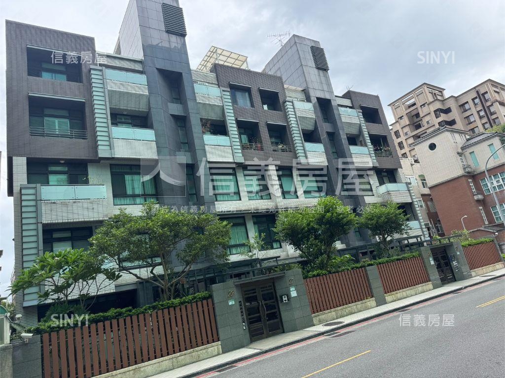 全坤築峰樓中樓房屋室內格局與周邊環境