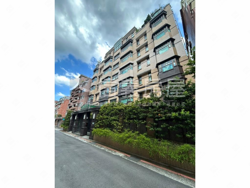 冠德天相稀有釋出房屋室內格局與周邊環境