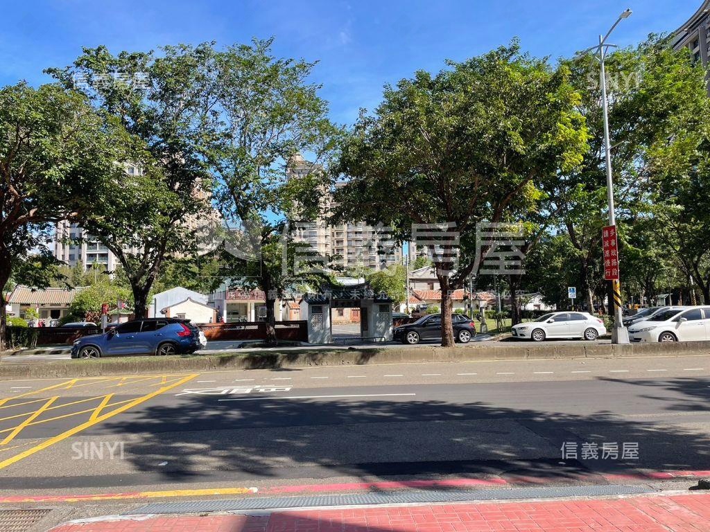 近高鐵臨路鑽石店面房屋室內格局與周邊環境