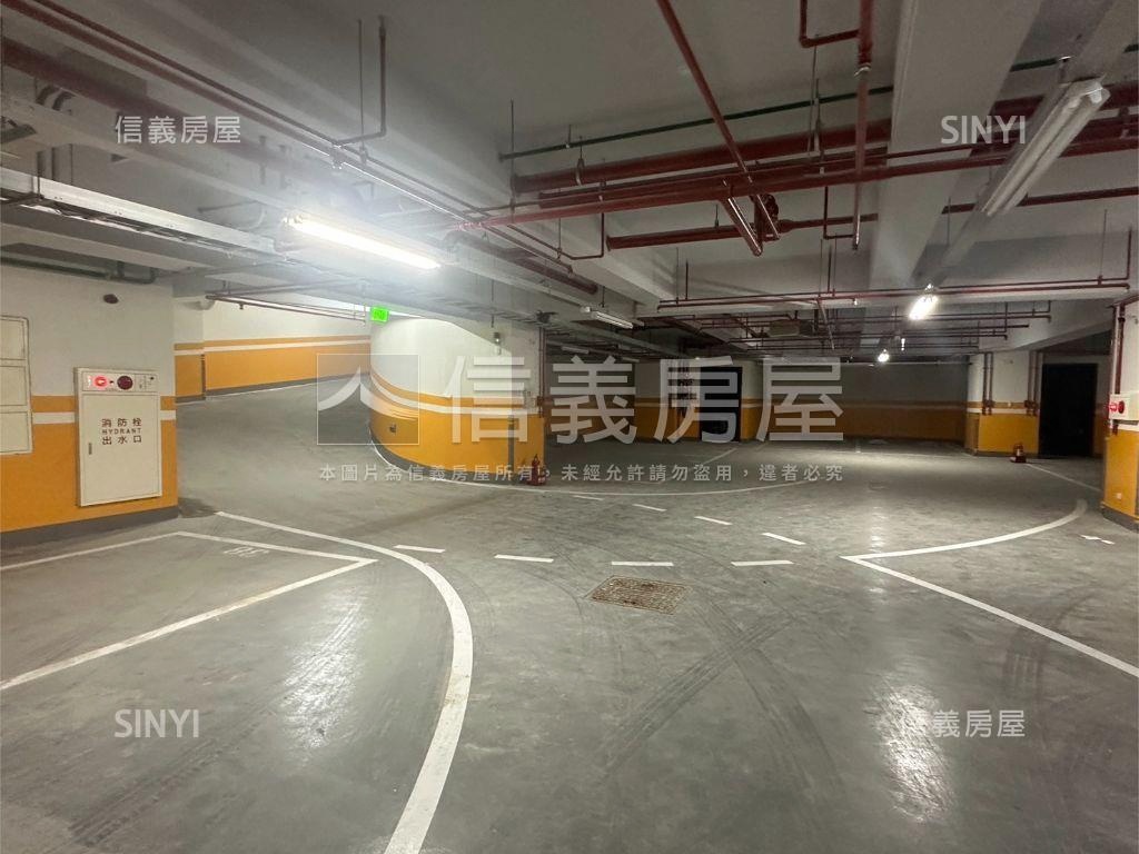 捷運南京光北七樓辦公房屋室內格局與周邊環境