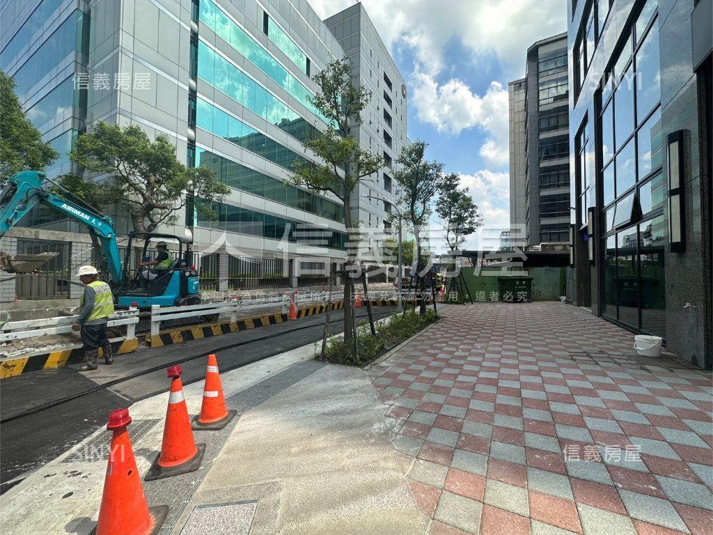 捷運南京光北七樓辦公房屋室內格局與周邊環境