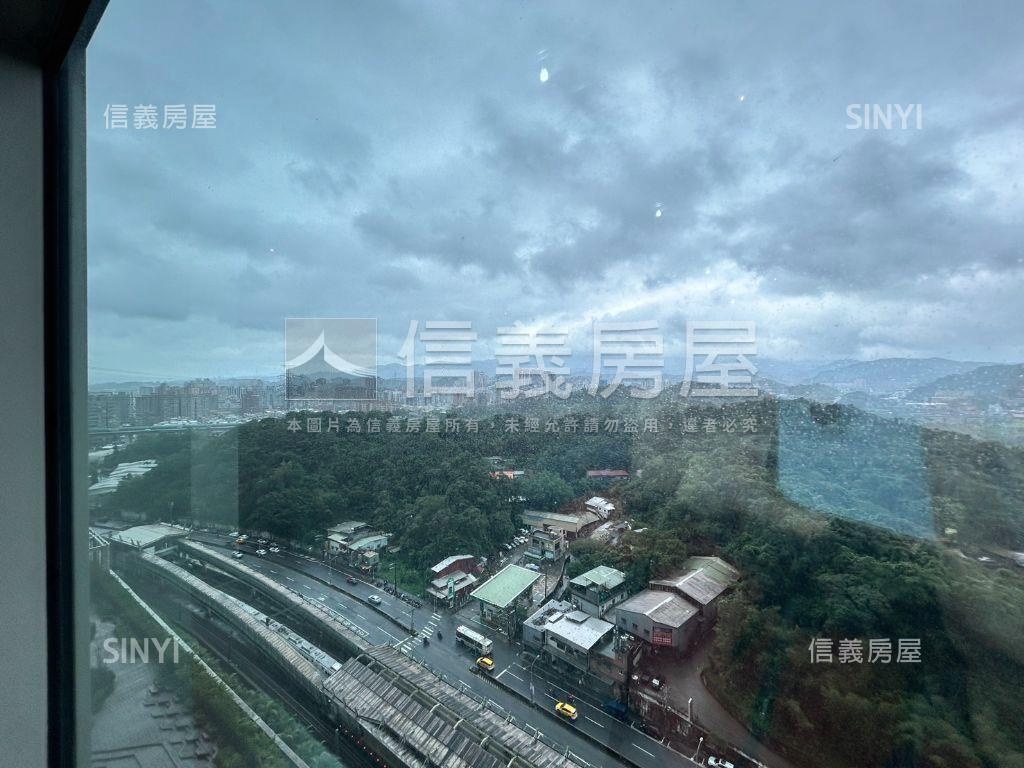 遠雄Ｕｔｏｗｎ－整層辦公房屋室內格局與周邊環境