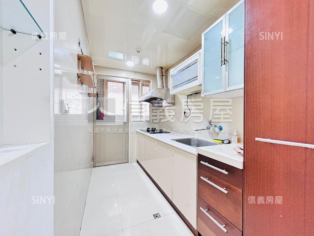 近藝文特區美三房房屋室內格局與周邊環境