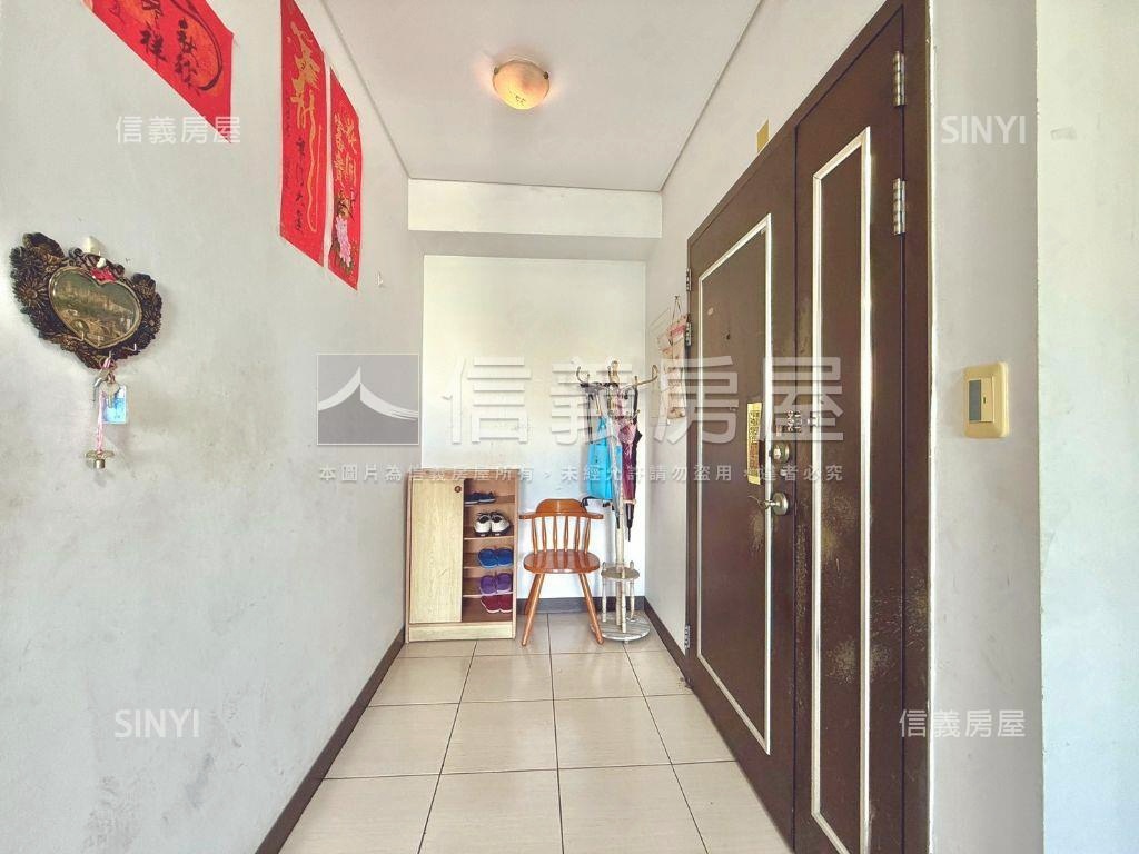 中央公園旁震後面公園３房房屋室內格局與周邊環境