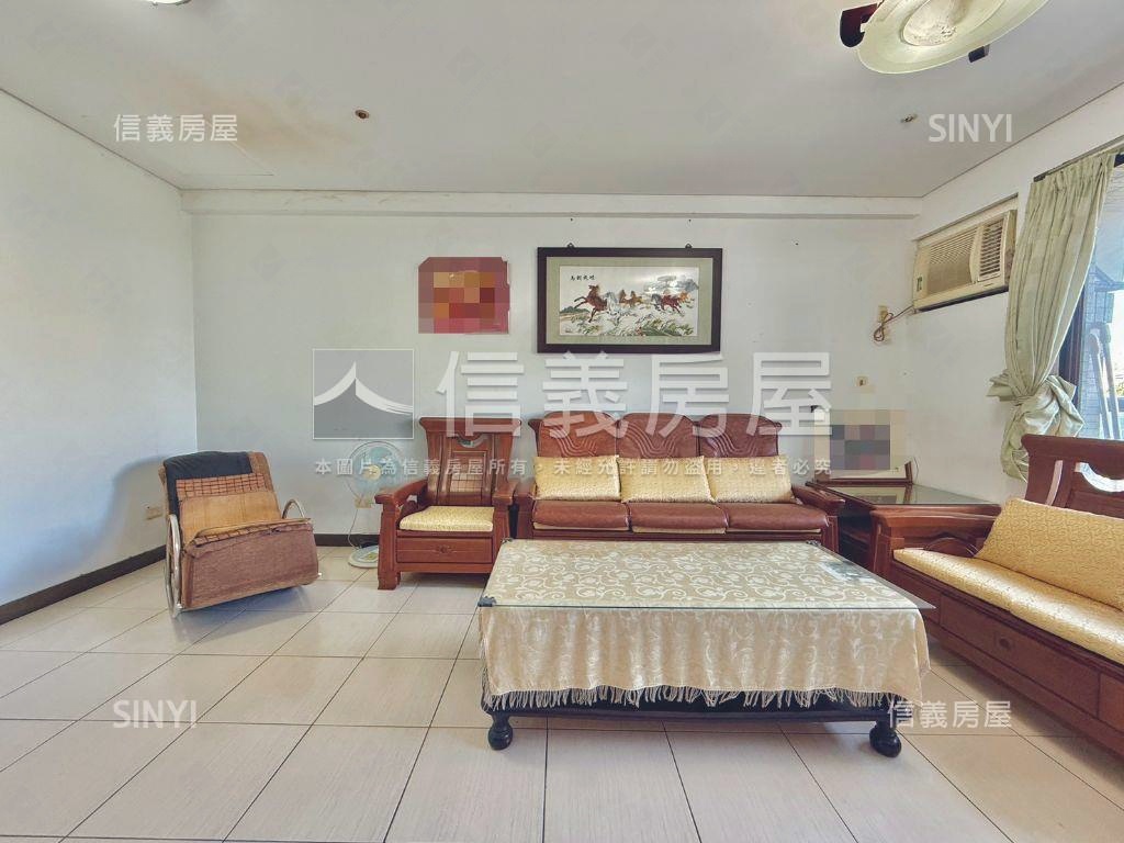 中央公園旁震後面公園３房房屋室內格局與周邊環境