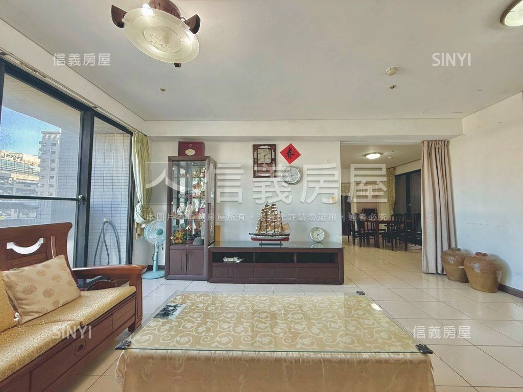 中央公園旁震後面公園３房房屋室內格局與周邊環境