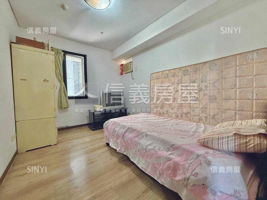 中央公園旁震後面公園３房房屋室內格局與周邊環境