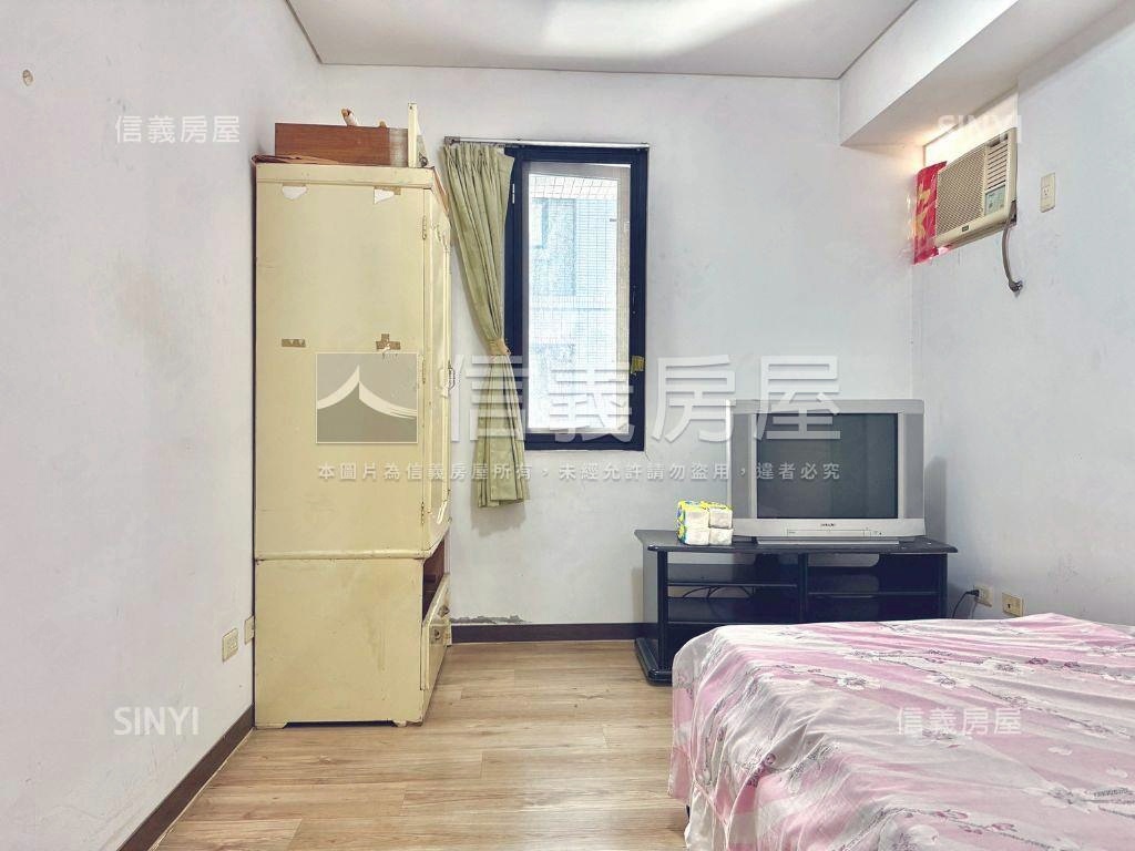 中央公園旁震後面公園３房房屋室內格局與周邊環境