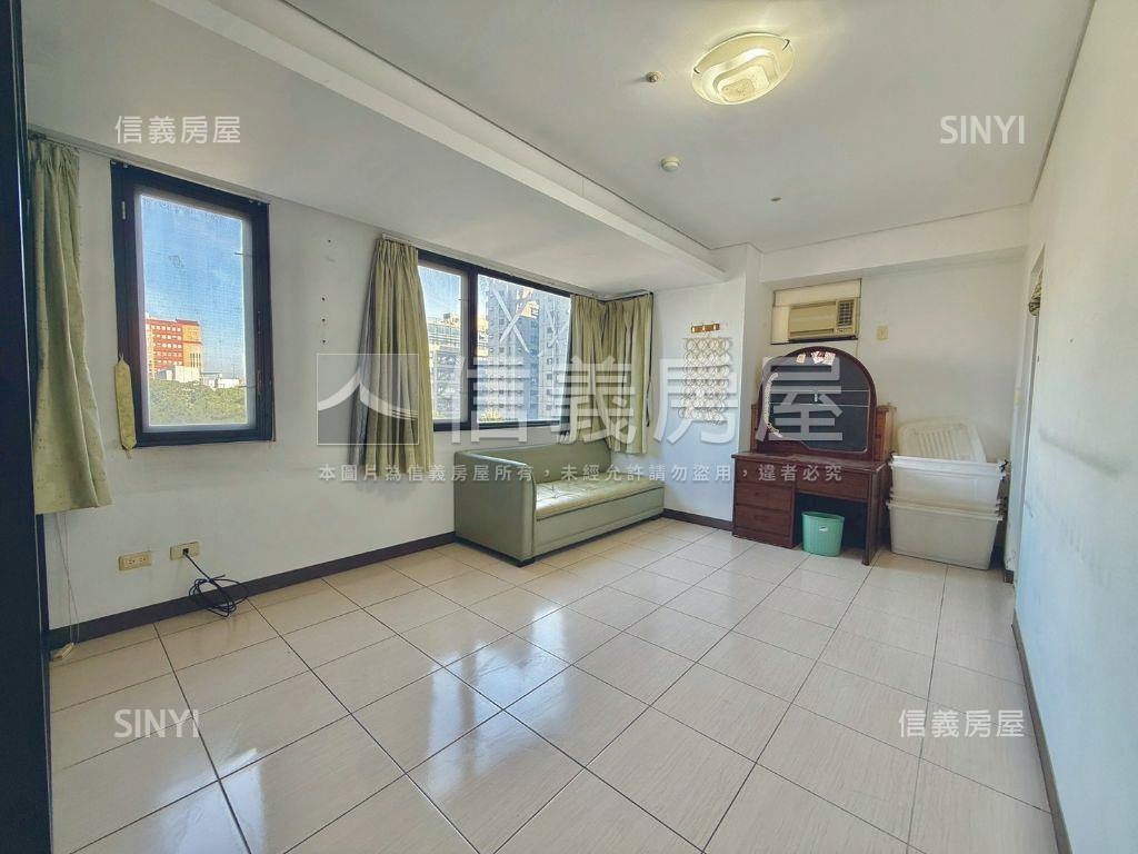 中央公園旁震後面公園３房房屋室內格局與周邊環境