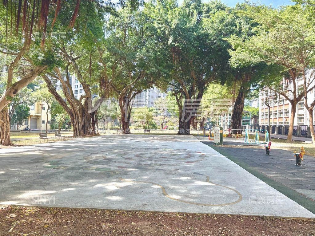 中央公園旁震後面公園３房房屋室內格局與周邊環境