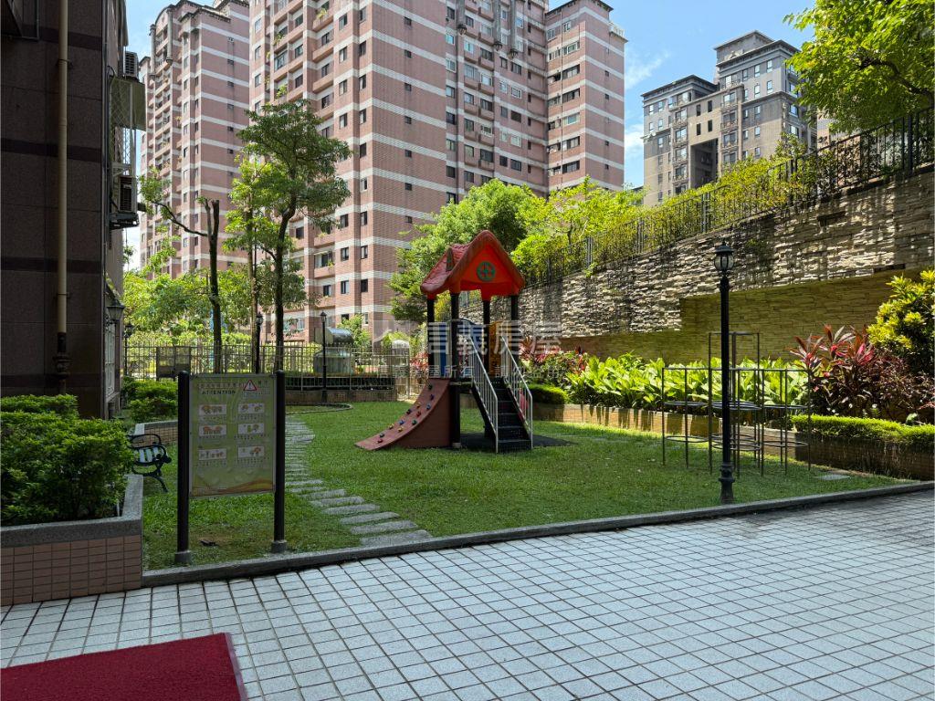星雲拾光．綠意小宅房屋室內格局與周邊環境