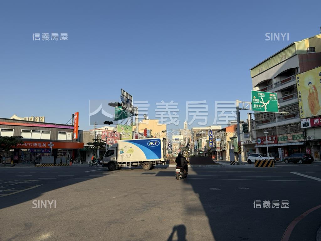 新營市場旁透天房屋室內格局與周邊環境