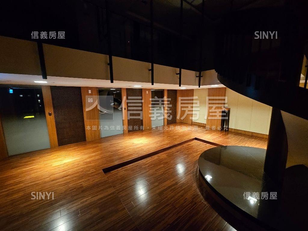鄉林御風總裁風範房屋室內格局與周邊環境
