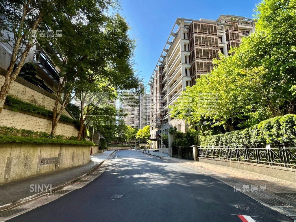 【鄉林原創】綠景坡平車位房屋室內格局與周邊環境