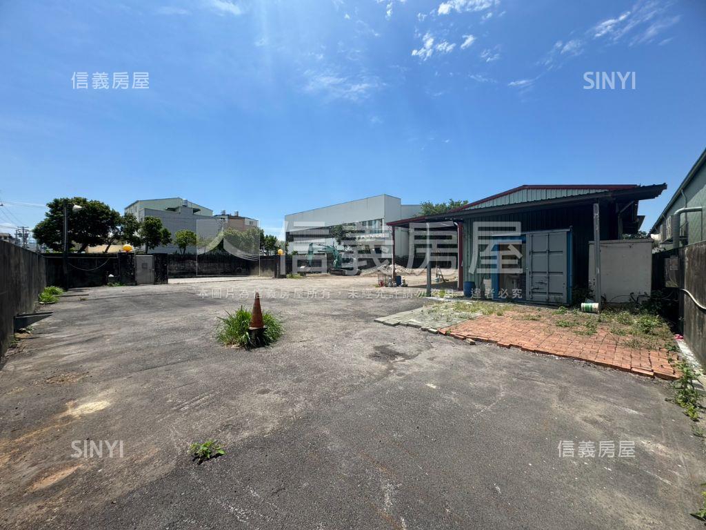 大雅近國道約８８８坪基地房屋室內格局與周邊環境