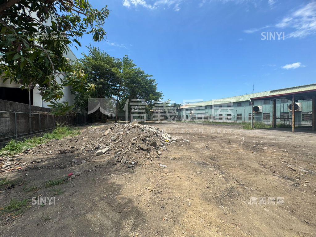 大雅近國道約８８８坪基地房屋室內格局與周邊環境