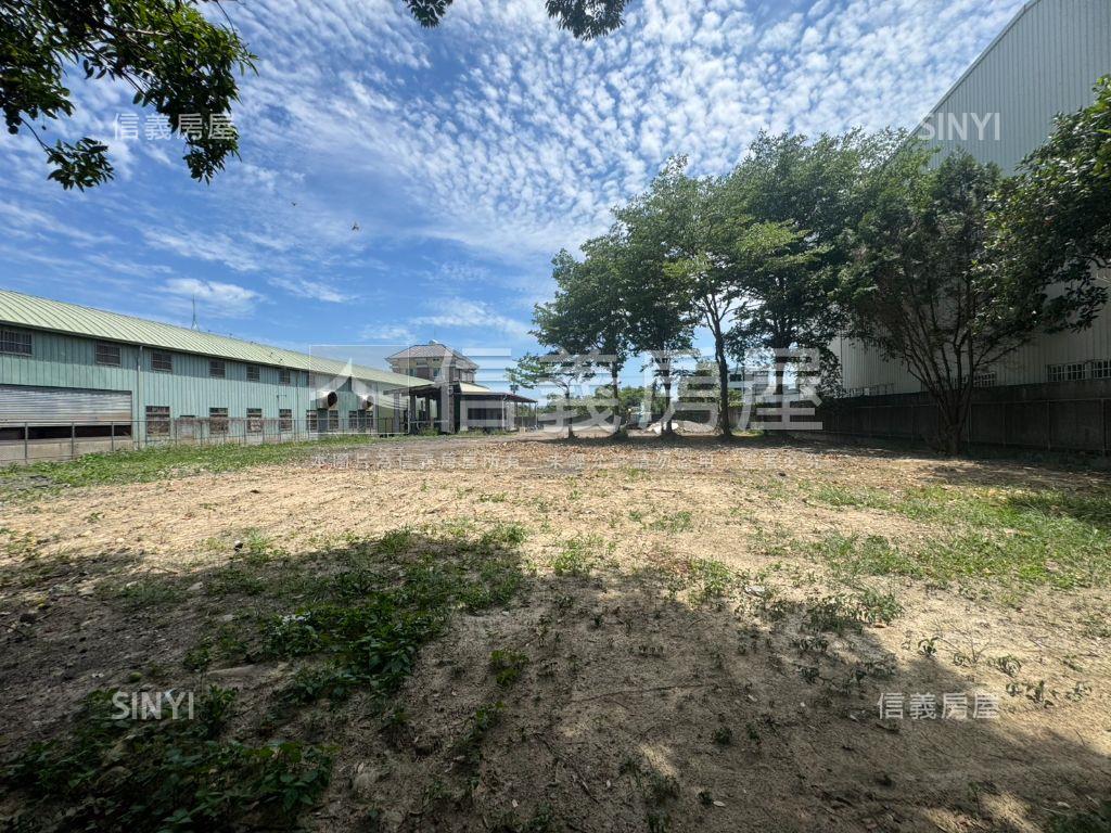 大雅近國道約８８８坪基地房屋室內格局與周邊環境